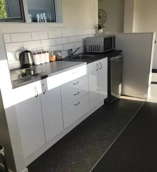 Majatalo Brookside Bnb