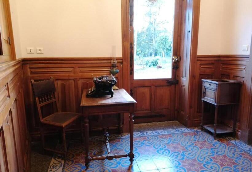 بنسيون Chambres Au Chateau Saint Geoire