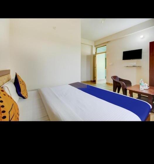 پانسیون Chandras Residence