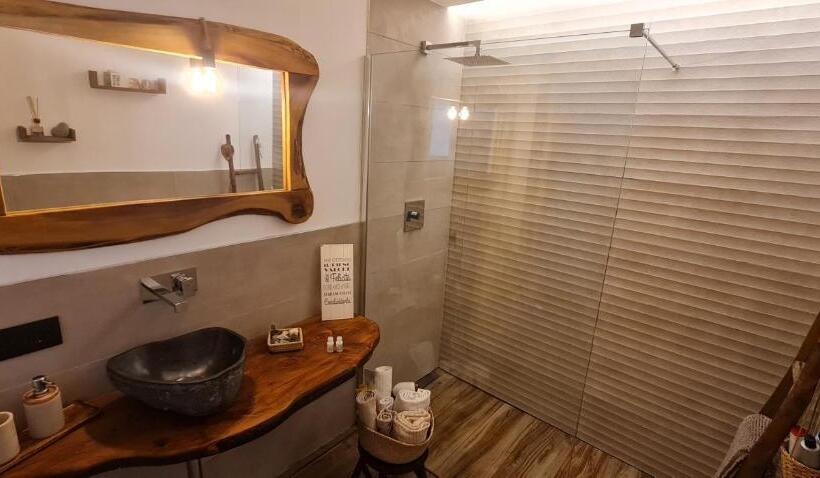 ペンション Holidayspad