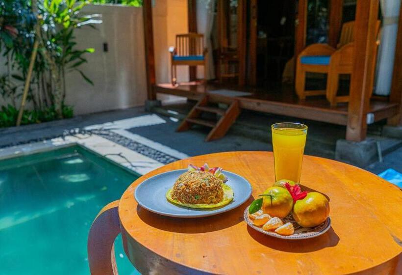 Pensjonat Ngesil Private Joglo & Pool