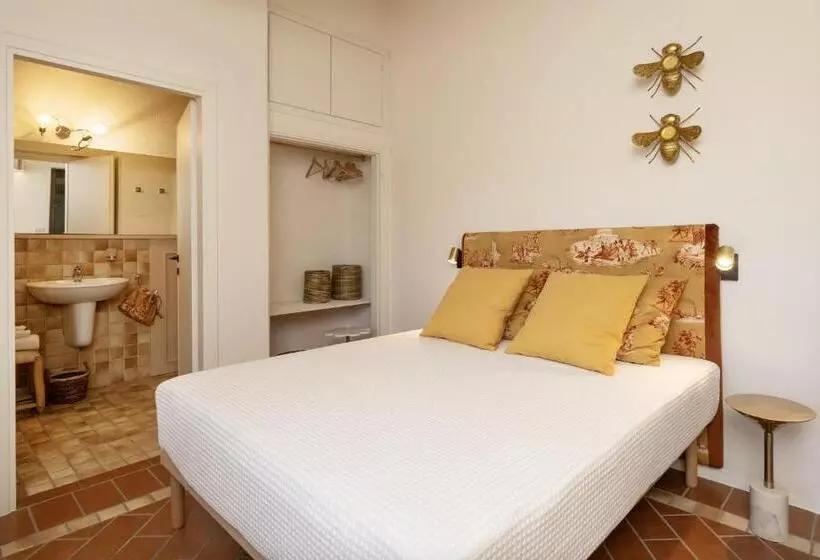 Majatalo Scarlea Rooms
