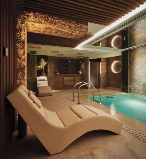 The Hotels, Galata