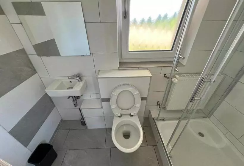 Retkeilymaja Pensionszimmer Mit Gemeinschaftsküche