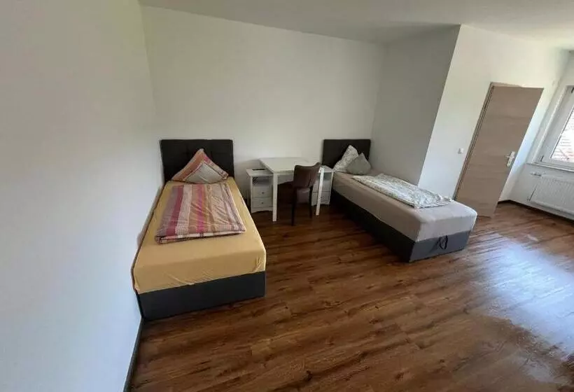 Retkeilymaja Pensionszimmer Mit Gemeinschaftsküche