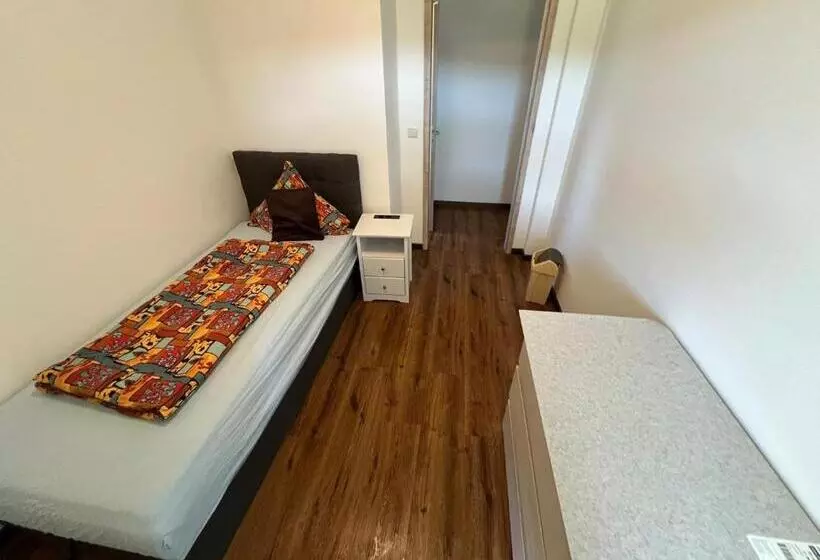 Retkeilymaja Pensionszimmer Mit Gemeinschaftsküche