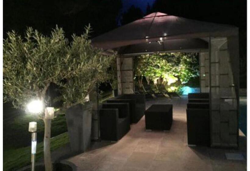 ベッドアンドブレックファースト Chambre D Hôtes La Manola