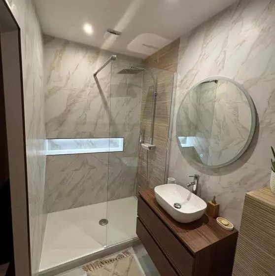 ベッドアンドブレックファースト Chambre D Hôtes La Manola