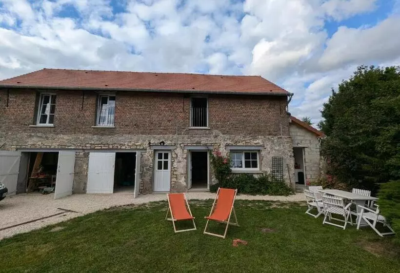 ベッドアンドブレックファースト La Maison Cornon