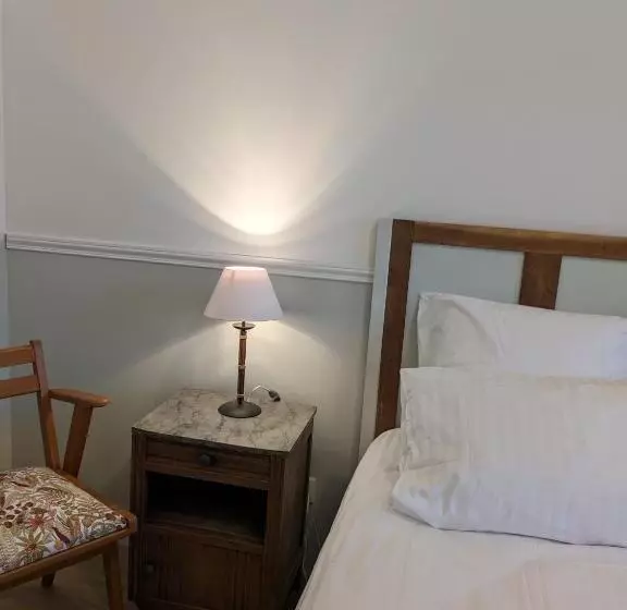 ベッドアンドブレックファースト La Maison Cornon