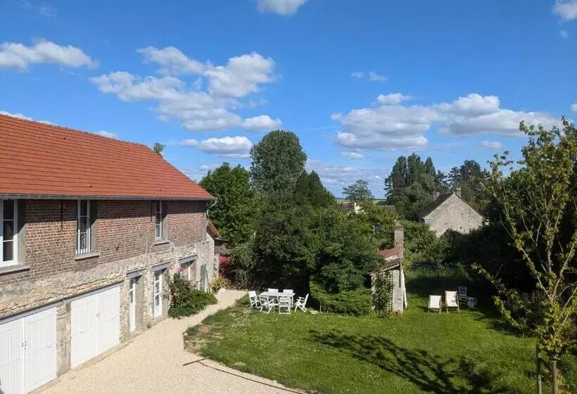 ベッドアンドブレックファースト La Maison Cornon