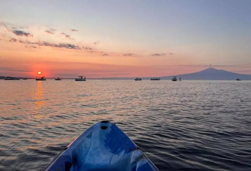 Aamiaismajoitus (B&B) The Blue Window   Rooms   300m From Sea