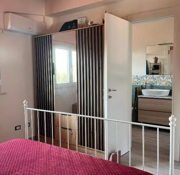 Aamiaismajoitus (B&B) The Blue Window   Rooms   300m From Sea