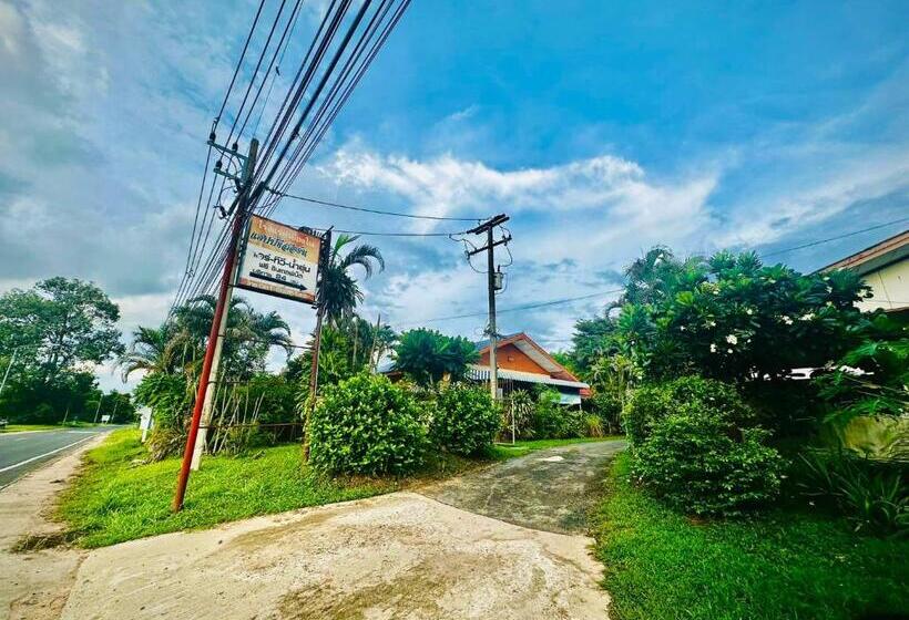 Hotell แฮปปี้รีสอร์ทเขื่องใน