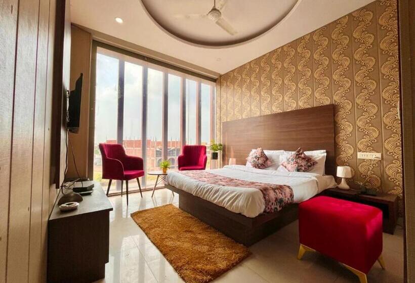 Pearl Grand Family Hotel Feel Like Home