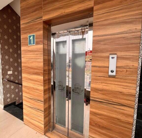 Pearl Grand Family Hotel Feel Like Home