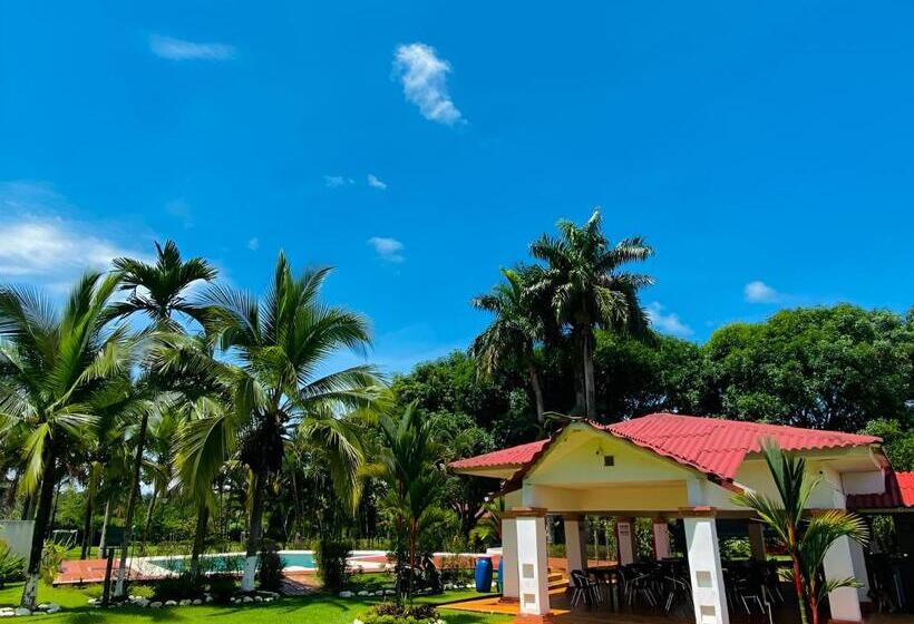 هتل Finca Campestre La Carolina