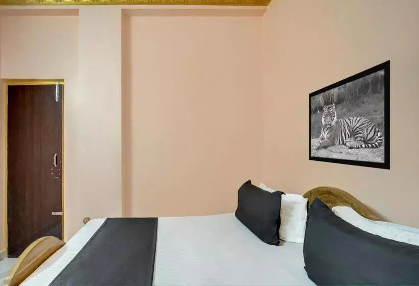 هتل O Radhe Shyam Guest House