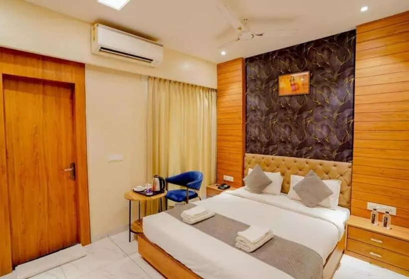 ホテル Premvan By Silverkey Hospitality