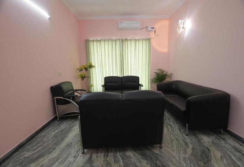 Otel The Leela S Paradise