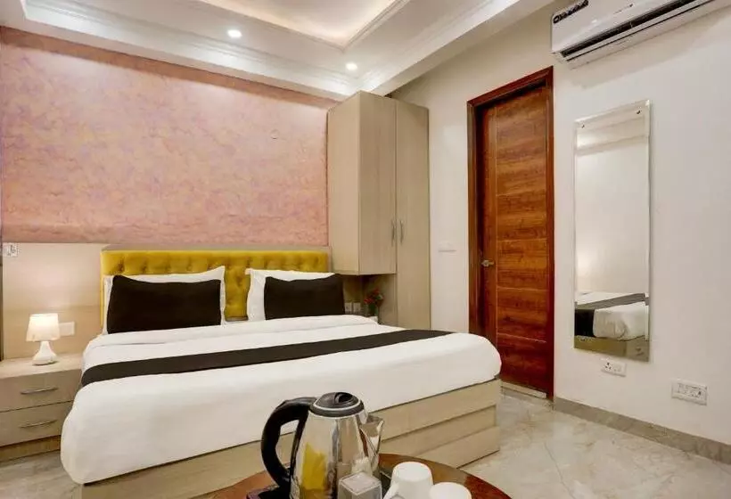 Hotelli Super Townhouse Eden Garden Zirakpur