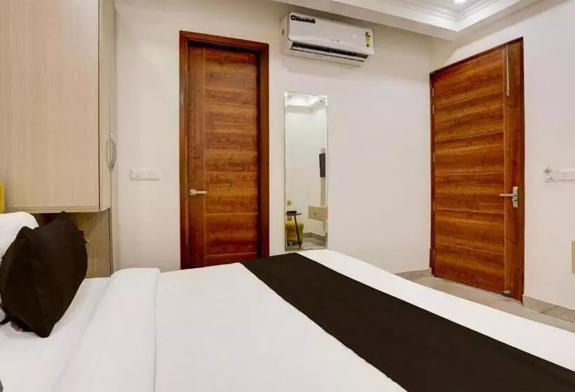 Hotelli Super Townhouse Eden Garden Zirakpur