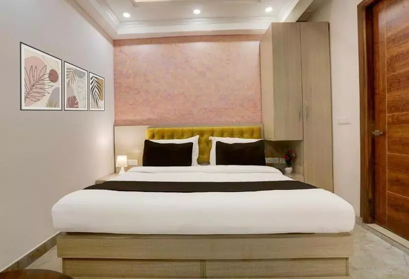 Hotelli Super Townhouse Eden Garden Zirakpur