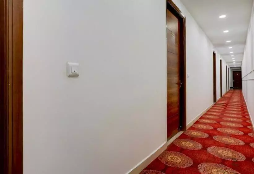 Hotelli Super Townhouse Eden Garden Zirakpur