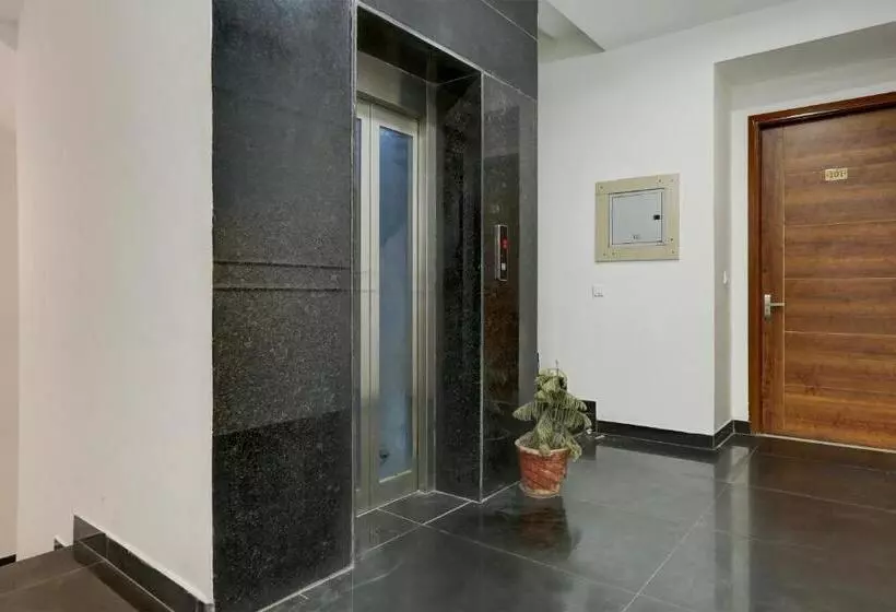 Hotelli Super Townhouse Eden Garden Zirakpur