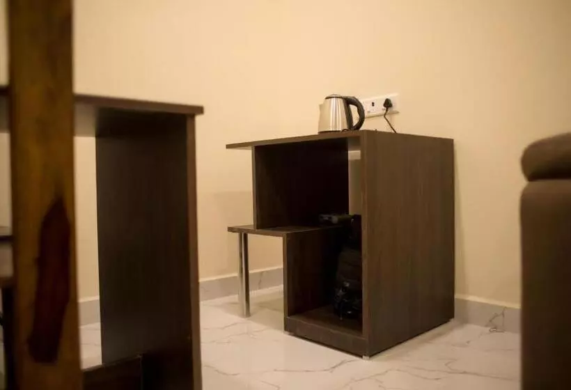 Hotelli Vr Paradise Inn