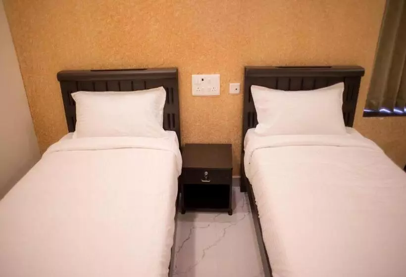 Hotelli Vr Paradise Inn