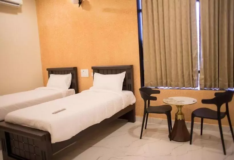 Hotelli Vr Paradise Inn