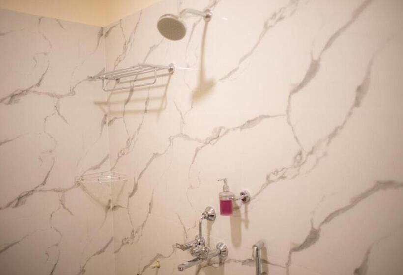 Hotel Vr Paradise Inn