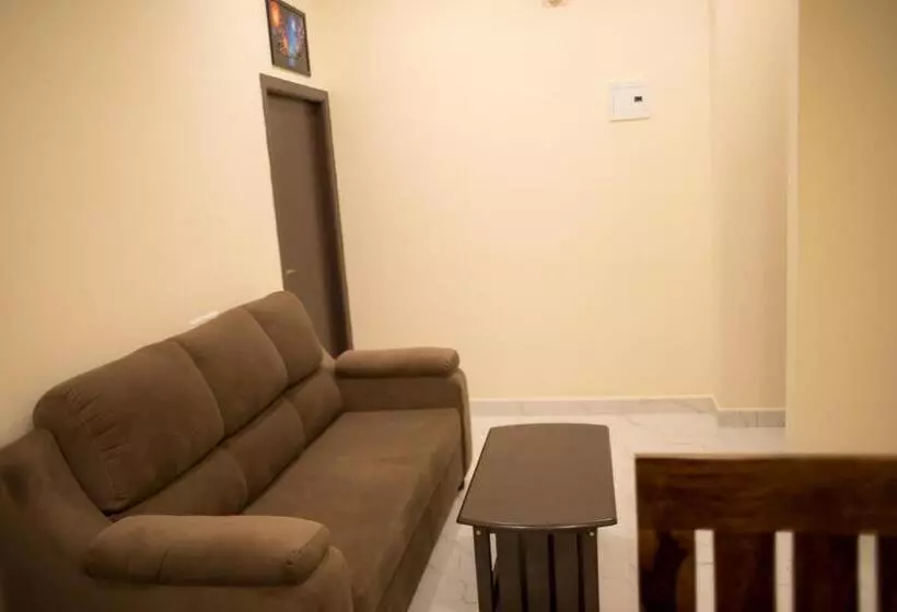 Hotelli Vr Paradise Inn