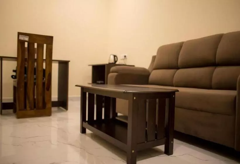 Hotelli Vr Paradise Inn