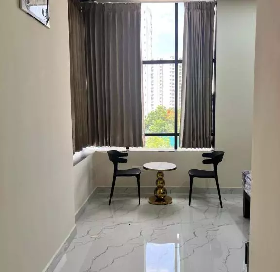 Hotelli Vr Paradise Inn