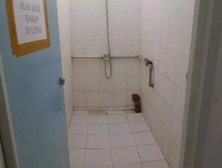 مُتل Kost Hotel Budget Urban Space