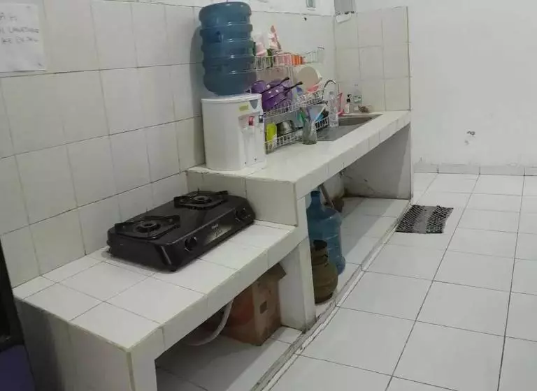 مُتل Kost Hotel Budget Urban Space