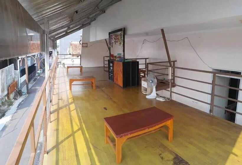 Motel Kost Hotel Budget Urban Space