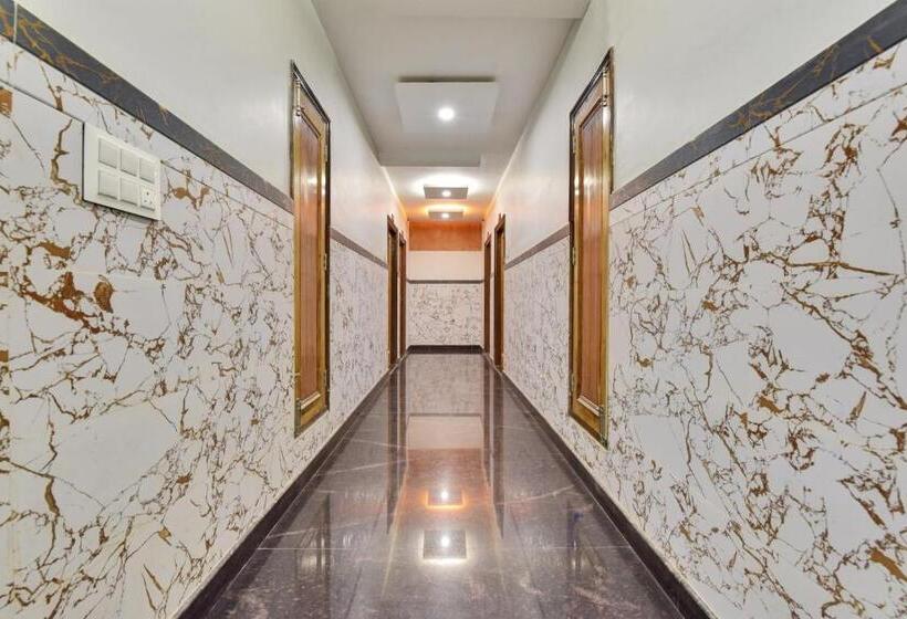 Super Hotel O Gauri Shankar