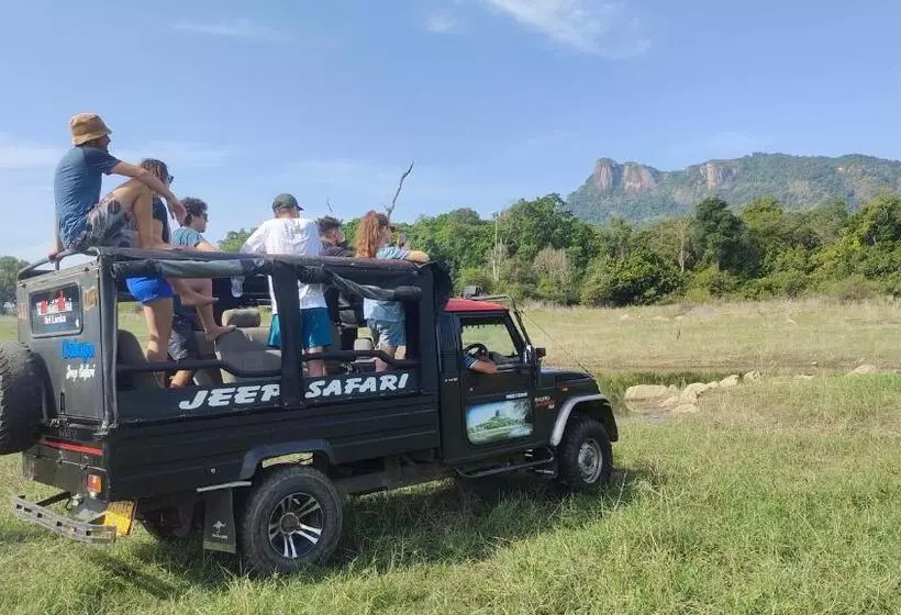 Majatalo Gal Oya Lakeside