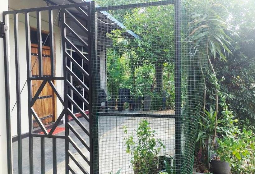 بنسيون Gal Oya Lakeside