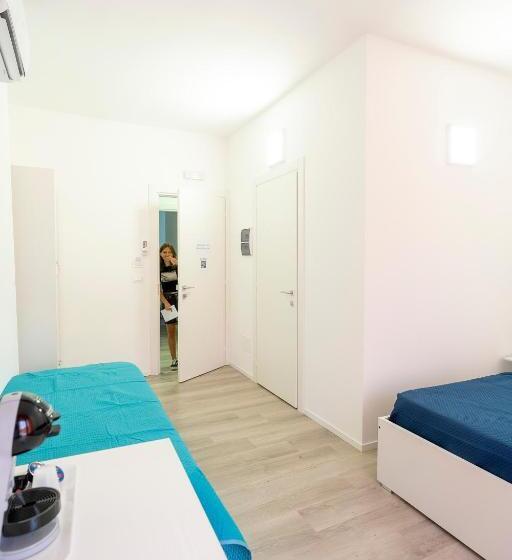 پانسیون Prestige House 7