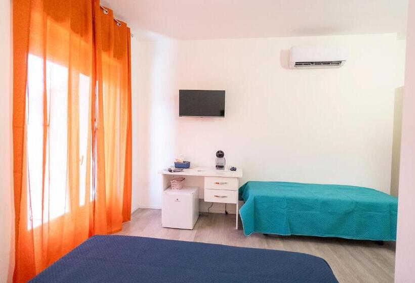 پانسیون Prestige House 7