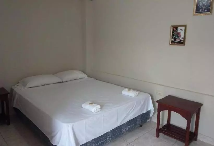 ペンション Residencia Familiar Galeon