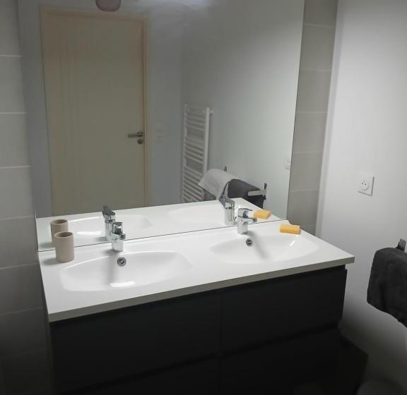 تختخواب و صبحانه Chambre Meublee