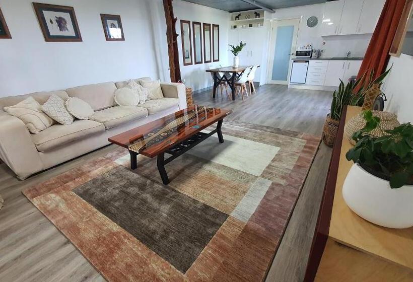 Bed and Breakfast Nireasta View