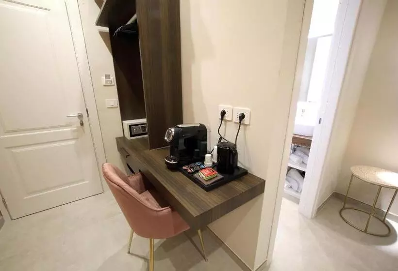 تختخواب و صبحانه Sebèl Camere Di Charme