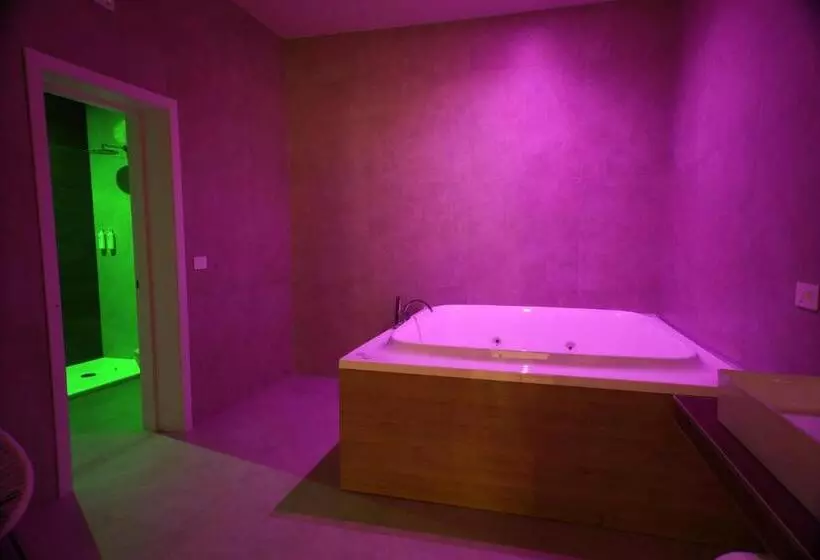 تختخواب و صبحانه Sebèl Camere Di Charme