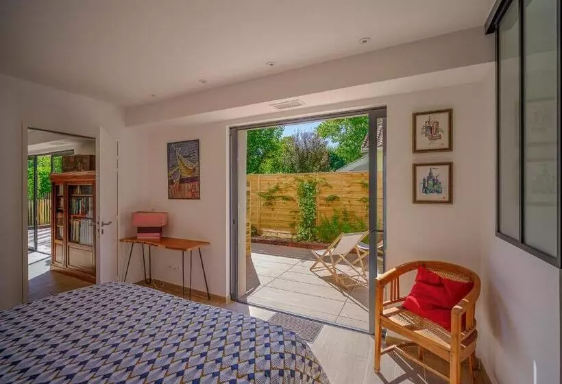 Aamiaismajoitus (B&B) Villa Poulpo